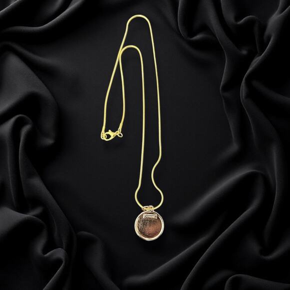 Black/Gold Chanel Round Zipper Pull Button Charm & Free 18in Gold Plated Chain - Picture 3 of 3